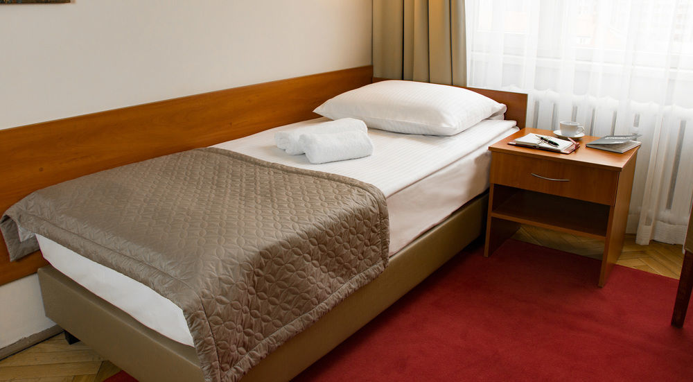 Voco Katowice By Ihg Hotel Exterior photo
