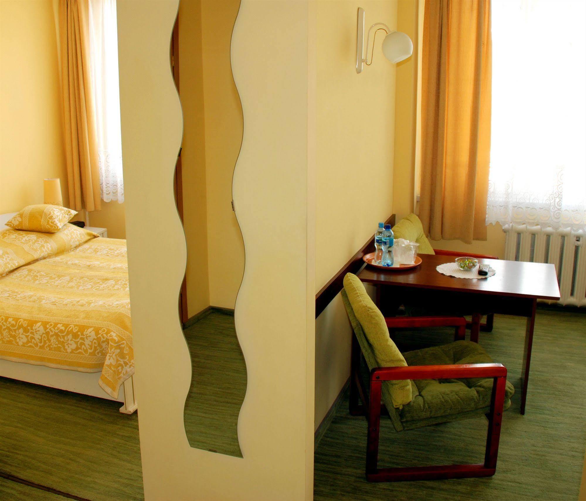 Voco Katowice By Ihg Hotel Exterior photo