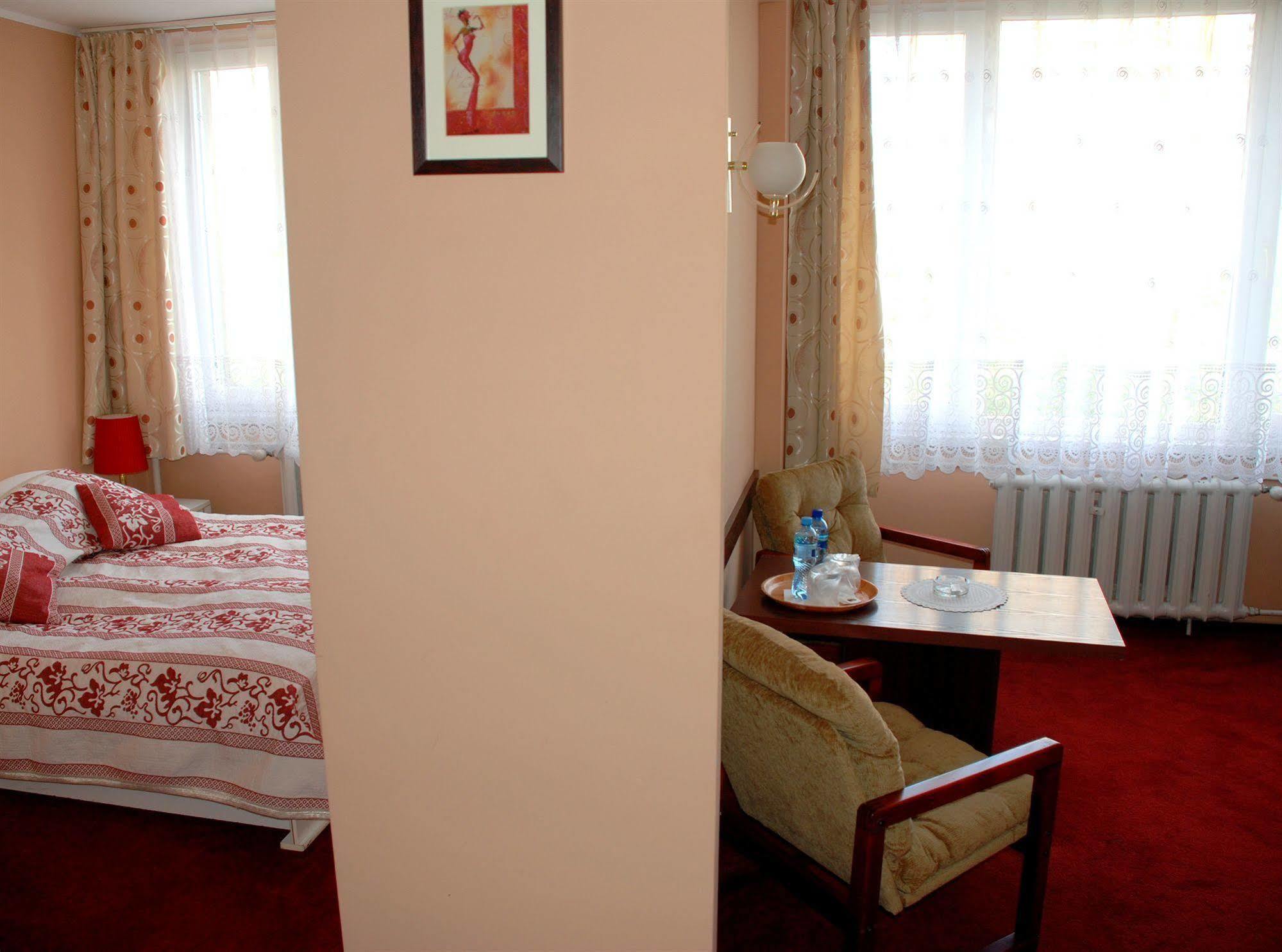 Voco Katowice By Ihg Hotel Exterior photo