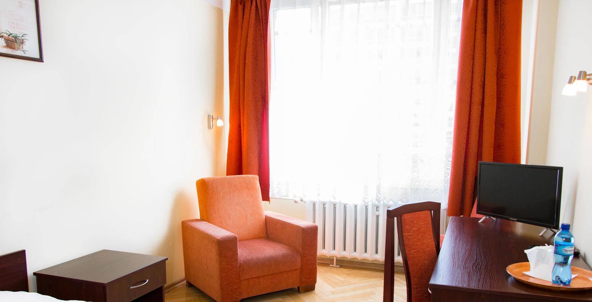 Voco Katowice By Ihg Hotel Exterior photo